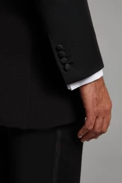 Plain Facing Whittaker Dinner Jacket - Black -Clothing store 2020 08 18 oliver brown0001carlyle dinner jacket s 9877d18b d7ff 46b2 973c fe9785fddd37