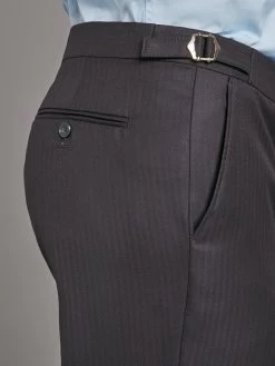 Astell Suit - Lightweight Herringbone Midnight Navy -Clothing store 230731 OliverBrown1963