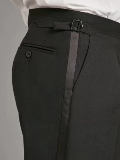 Pure Cashmere Whittaker Dinner Suit - Black -Clothing store 230731 OliverBrown2426