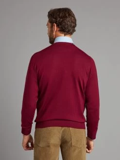 Merino Crew Neck Jumper - Bordeaux -Clothing store 230823 OliverBrown Model2496