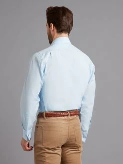 Berwick Shirt Classic Collar, Poplin - Sky Blue -Clothing store 231208 OliverBrown Model Ecom4353