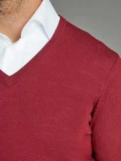 Clothing store -Clothing store merino v neck jumper bordeaux 2 19b4eed7 4649 4350 969a 6cb6ea21af26